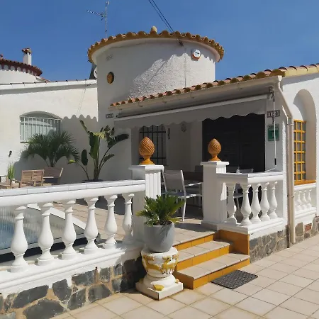 Holiday home Xalet Amb Piscina Privada *